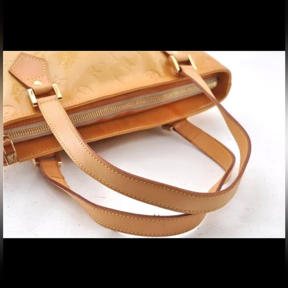 Authentic Louis Vuitton Vernis Houston Shoulder Hand Bag Yellow datecode LW0959 - Picture 8 of 17